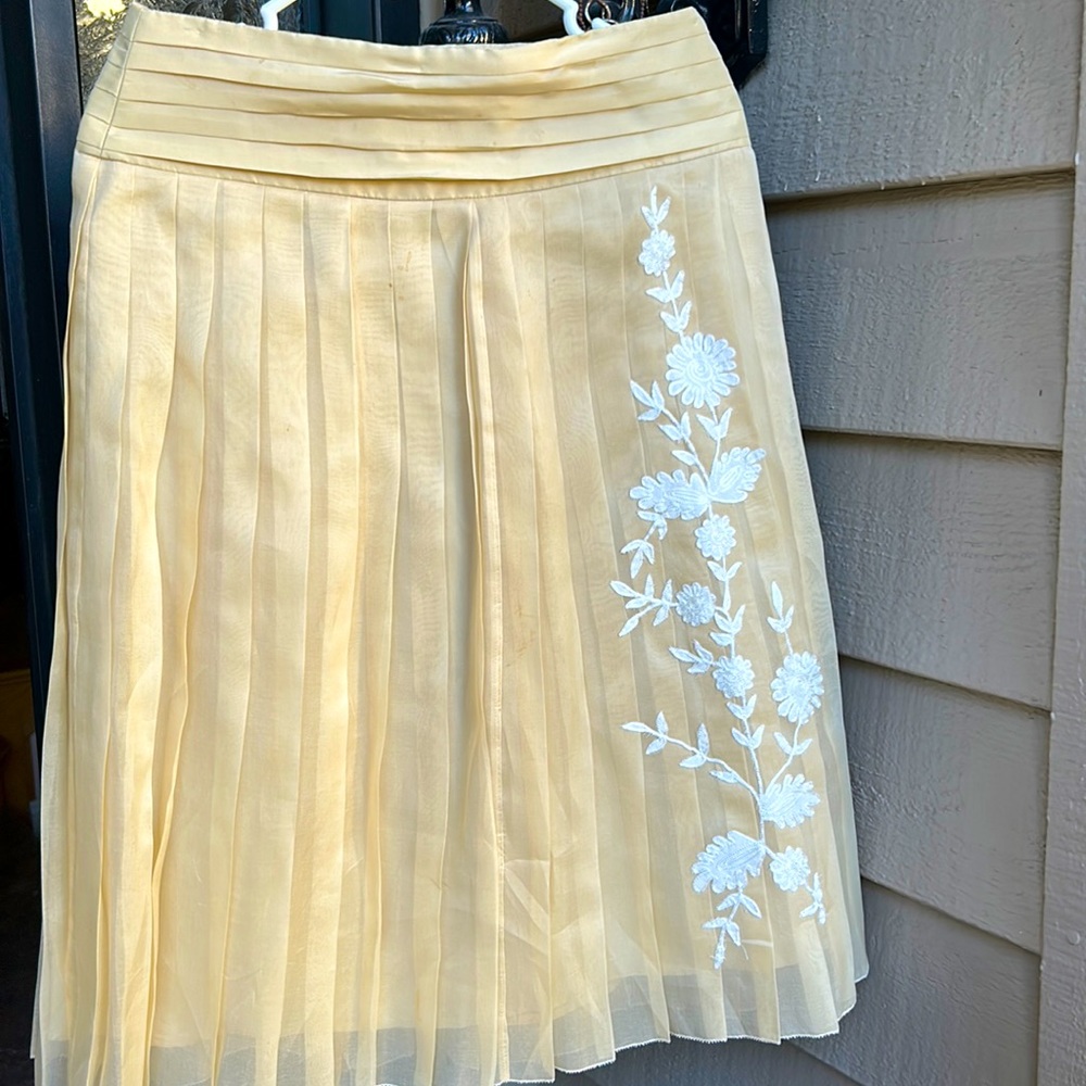 It Roberto rodrigez silk organza midi skirt!aplics white flowers few stains…